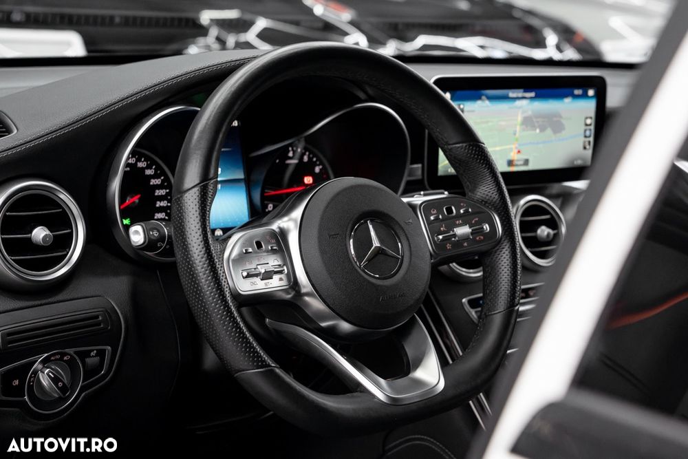 Mercedes-Benz GLC 300 4MATIC MHEV - 32