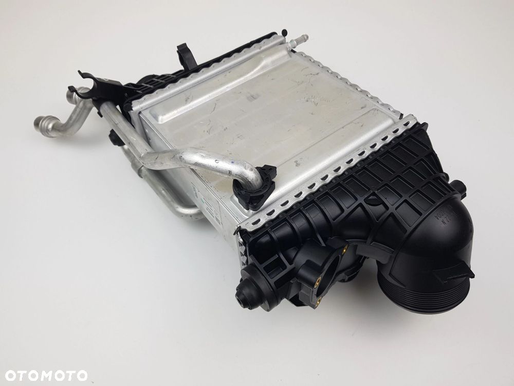NOWA ORYGINALNA Chłodnica powietrza Intercooler Mercedes x247 GLB - 2