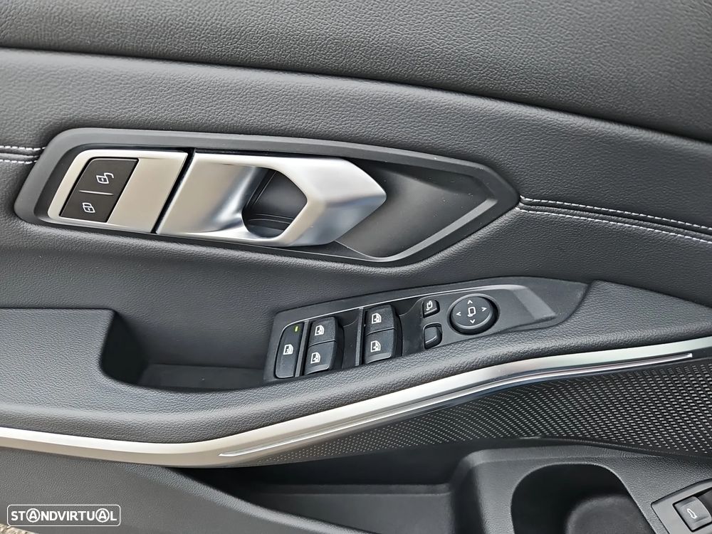 BMW 320 d Line Sport Auto - 24