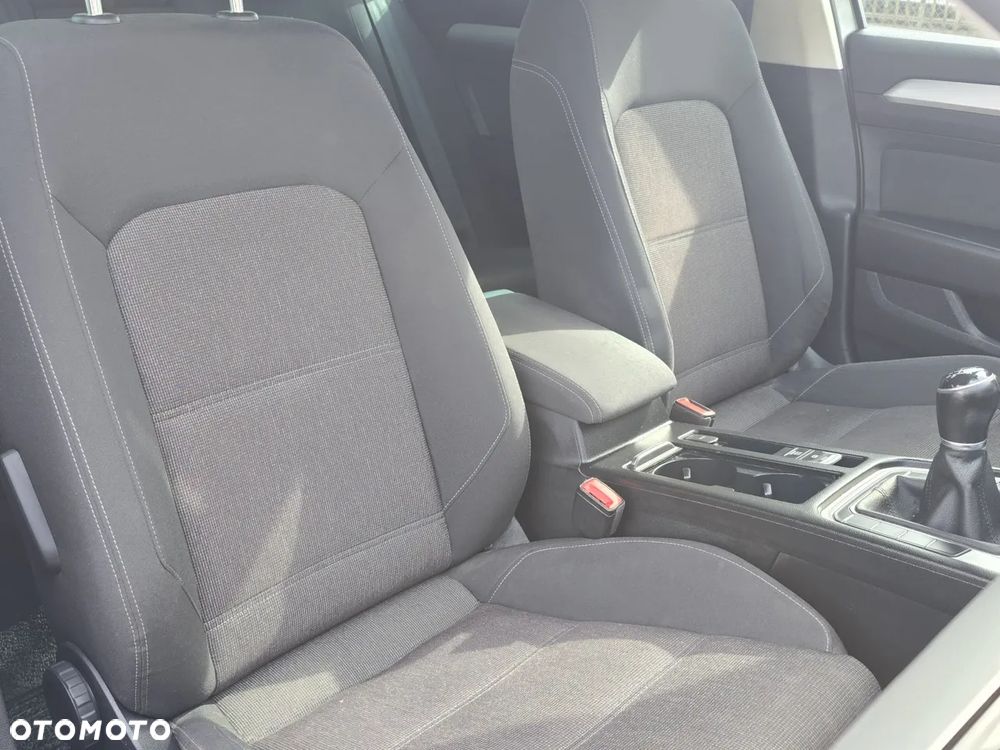 Volkswagen Passat 1.6 TDI (BlueMotion Technology) Comfortline - 16