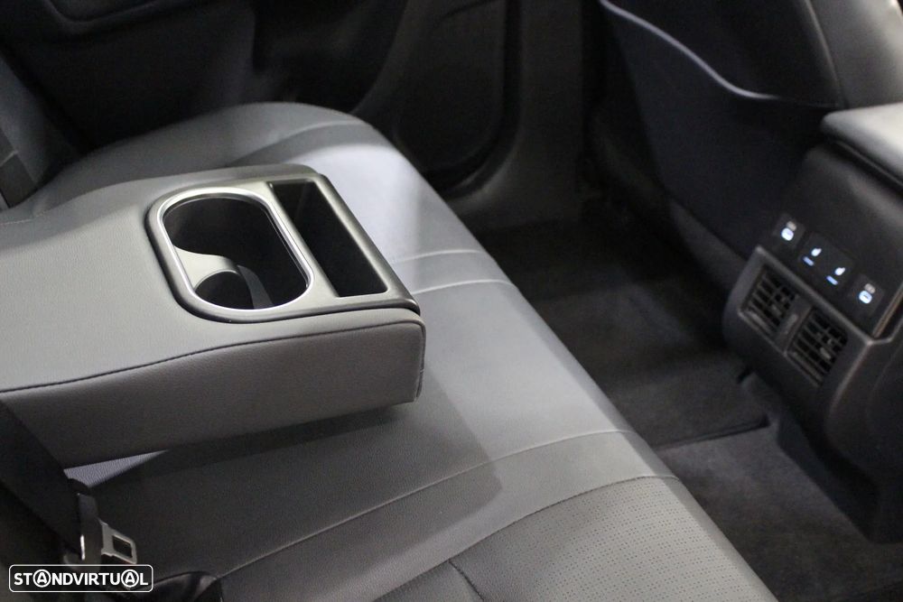 Subaru Solterra Platinum Plus - 22