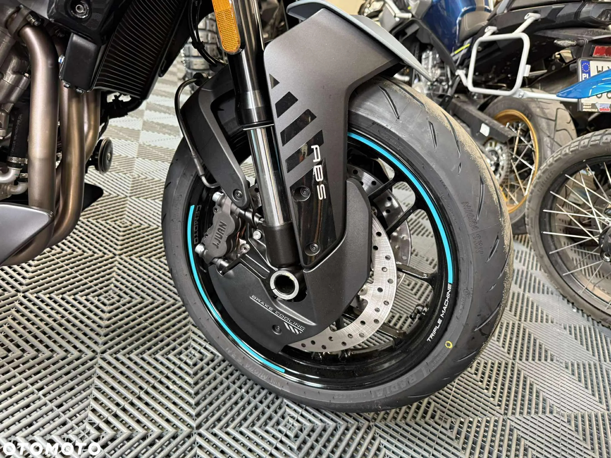 CFMoto NK - 7