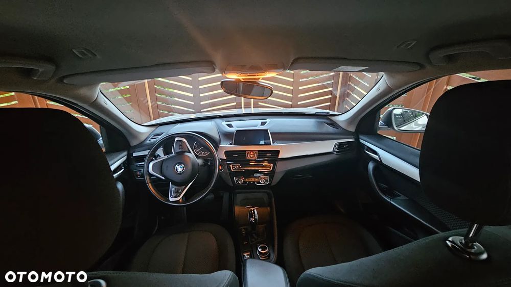 BMW X1 sDrive18i - 14