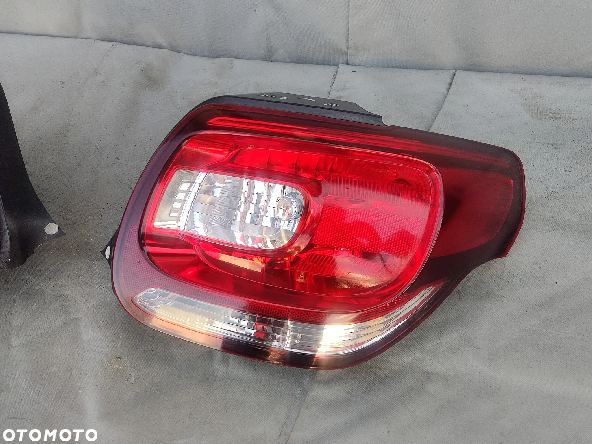 CITROEN DS3 08-15r LAMPA TYLNA TYŁ LEWA PRAWA 9676973380 9676973880 - 3