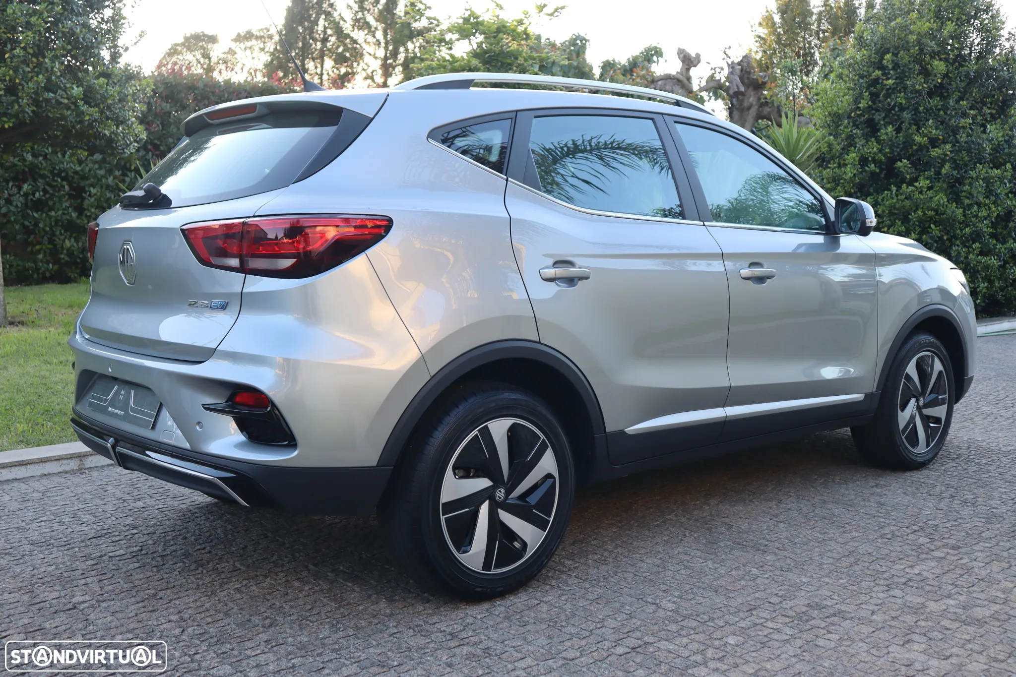 MG ZS EV 72.6 kWh Luxury - 3