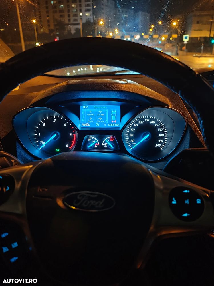 Ford Kuga 2.0 TDCi 4WD Powershift Titanium - 10