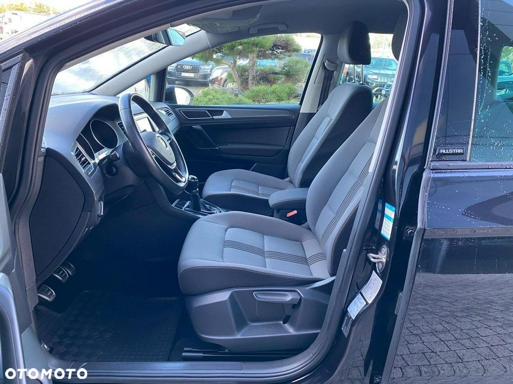 Volkswagen Touran - 9