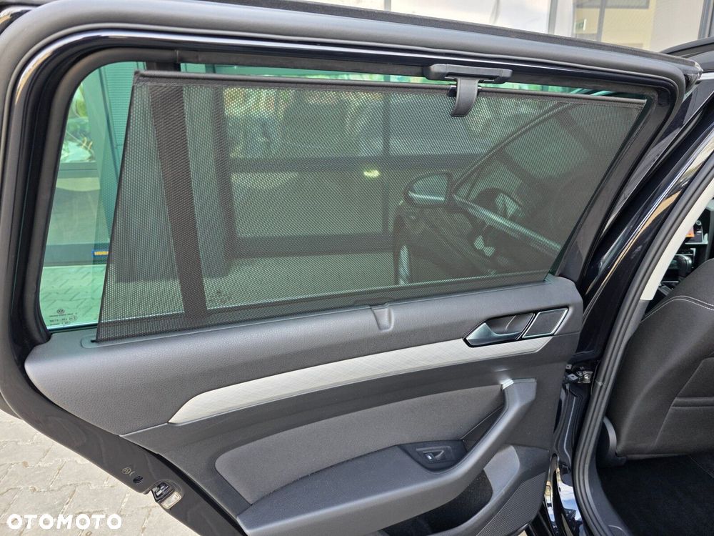 Volkswagen Passat Variant 2.0 TDI EVO Business DSG - 13