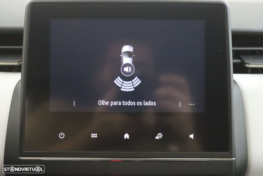 Renault Clio 1.0 TCe Evolution Bi-Fuel - 17