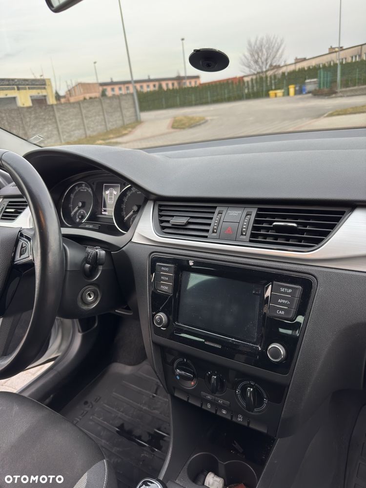 Skoda RAPID 1.0 TSI Ambition - 10