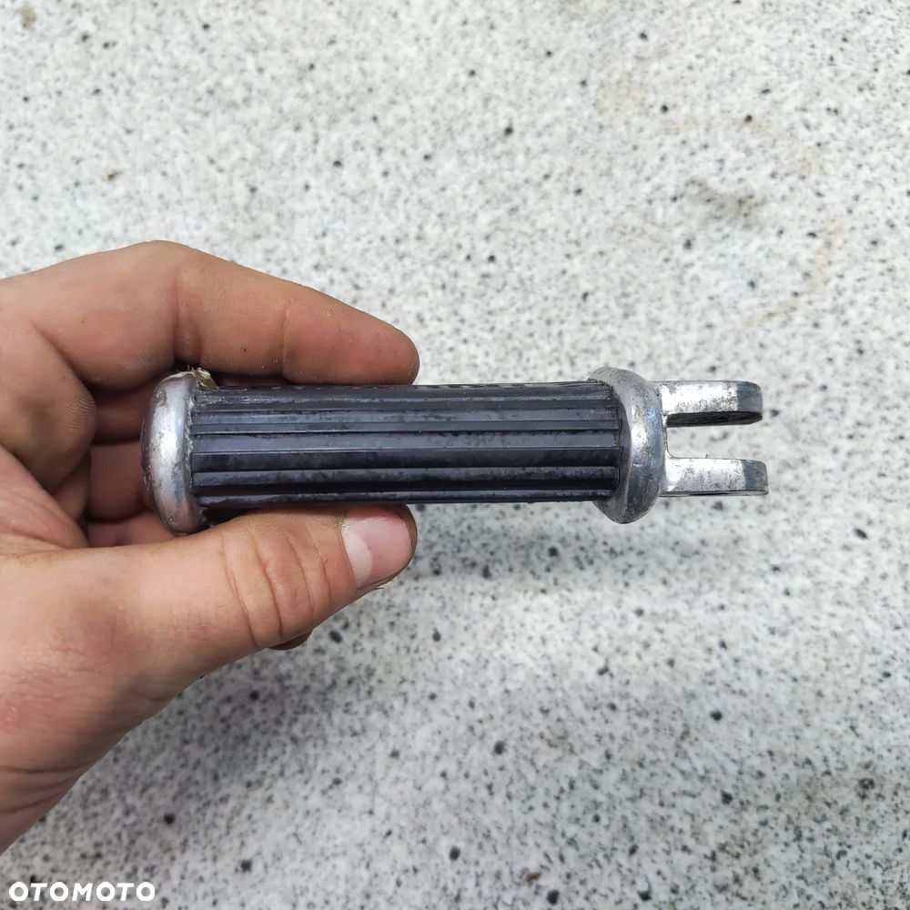 Podnóżek lewy Triumph - 4