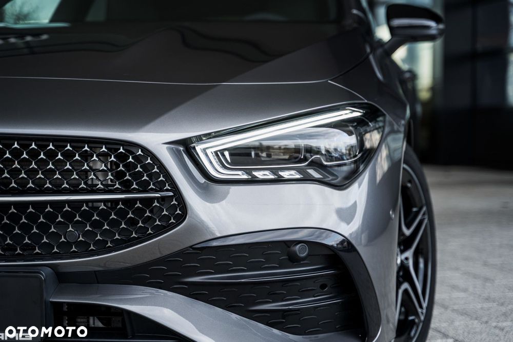 Mercedes-Benz CLA - 5