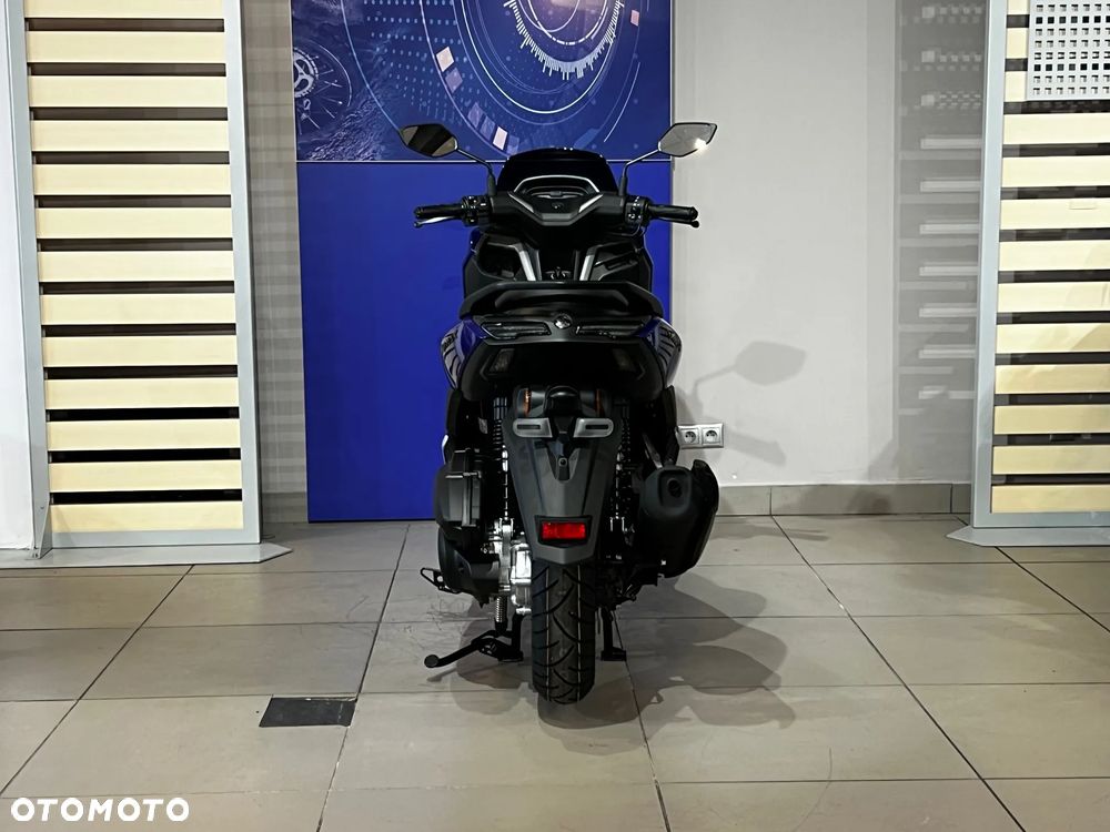 Yamaha NMAX - 4