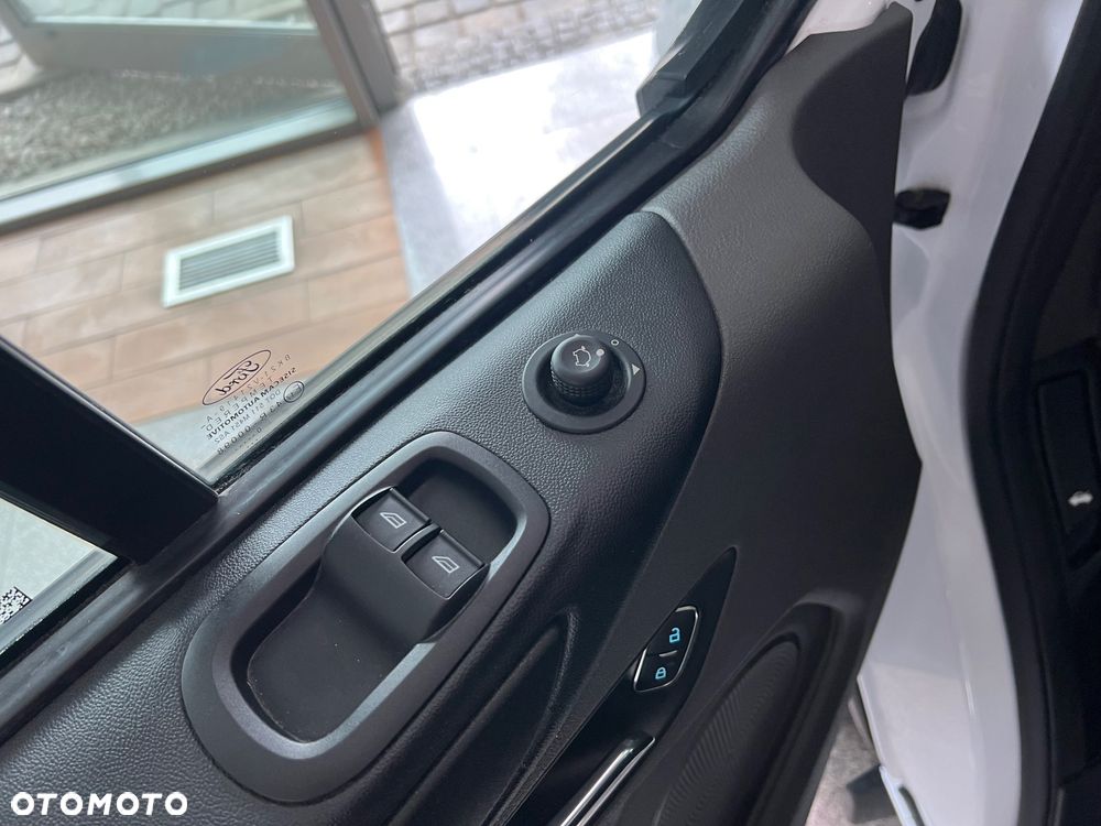 Ford Transit Custom - 23