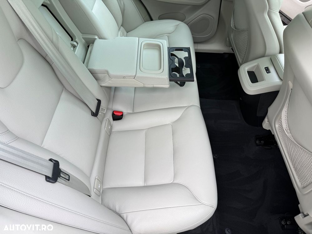 Volvo XC 60 D4 Geartronic Inscription - 10
