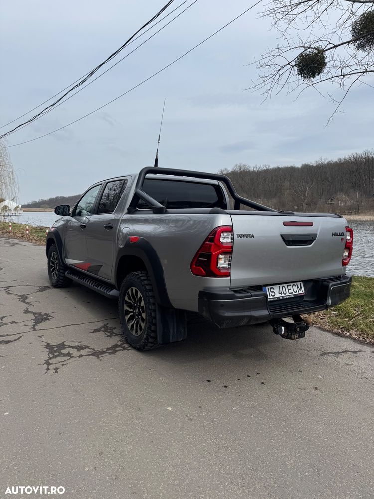 Toyota Hilux 2.8D 204CP 4x4 Double Cab AT GR Sport - 3