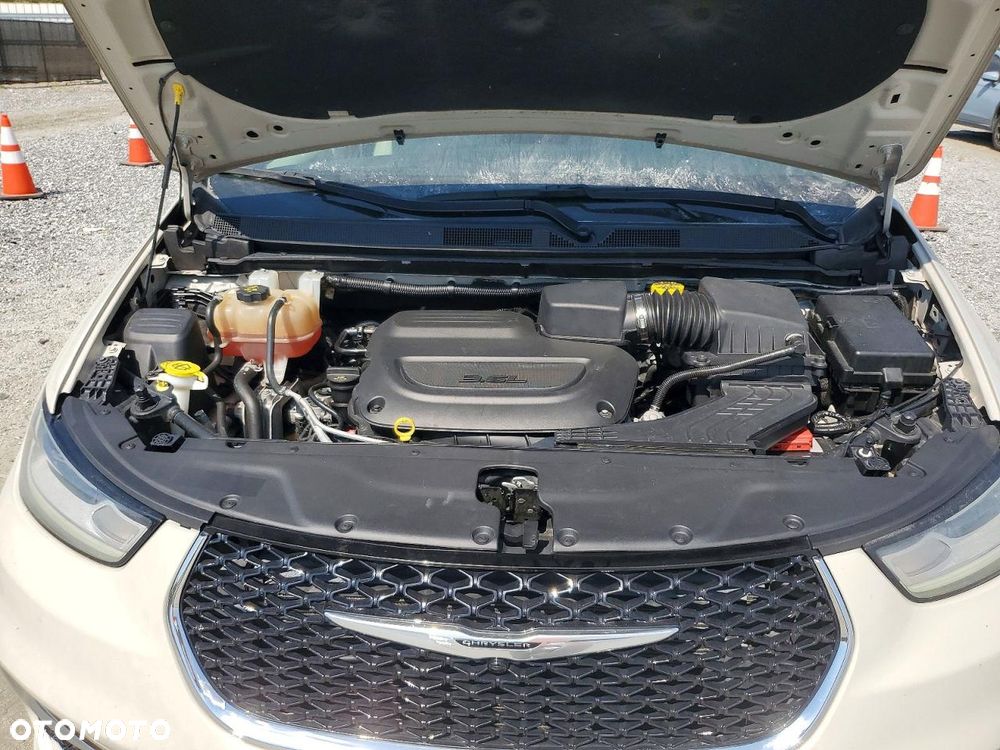 Chrysler Pacifica - 14