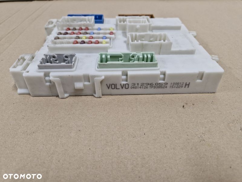 VOLVO V40 2 II SKRZYNKA BEZPIECZNIKÓW BSI 31394963 - 5