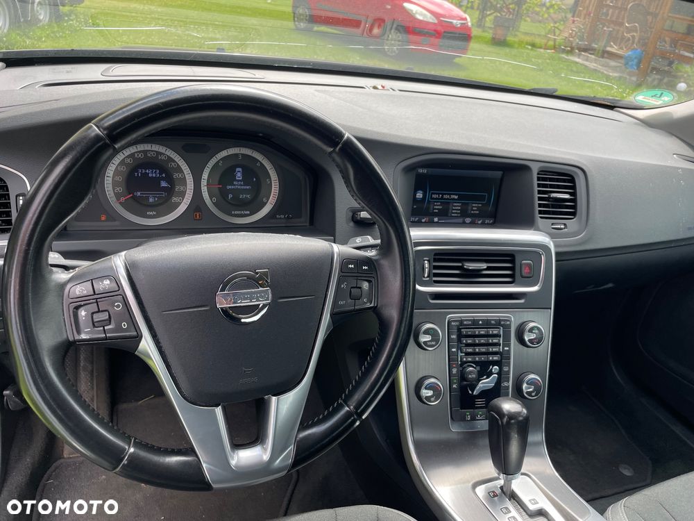 Volvo S60 D5 AWD - 6