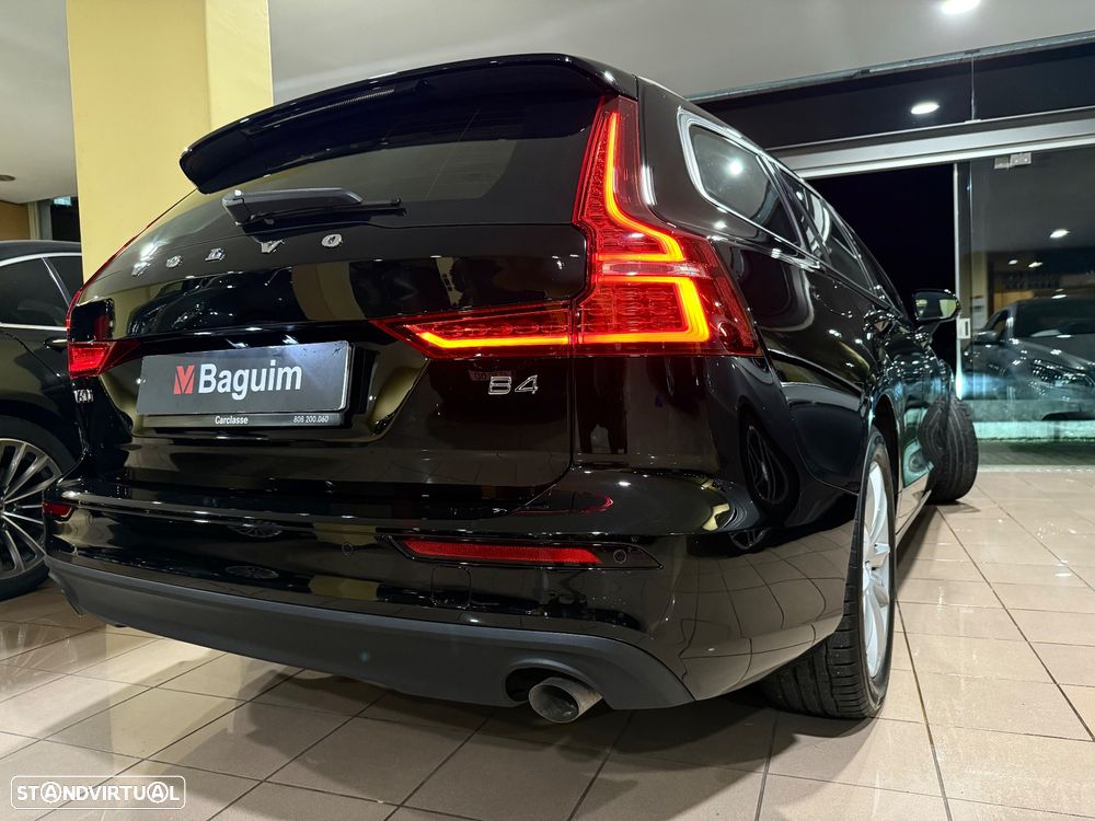 Volvo V60 2.0 B4 Momentum Geartronic - 2