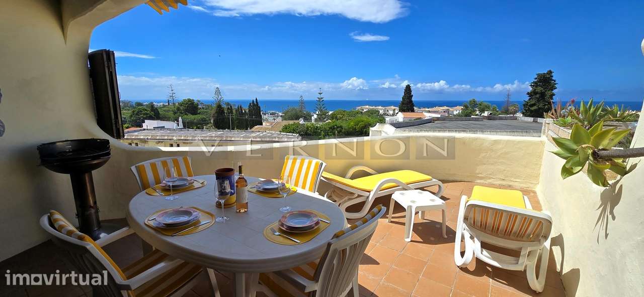 Algarve, Apartamento T2 semi-renovado com vista mar e estacionamento c - Grande imagem: 2/27