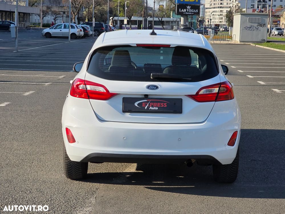 Ford Fiesta 1.5 TDCi S&S COOL&CONNECT - 17