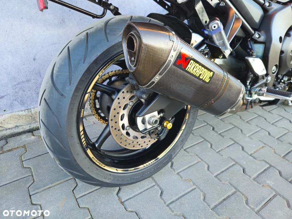 Yamaha FZ8 - 12