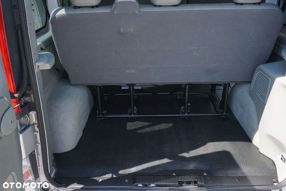 Opel Vivaro - 30