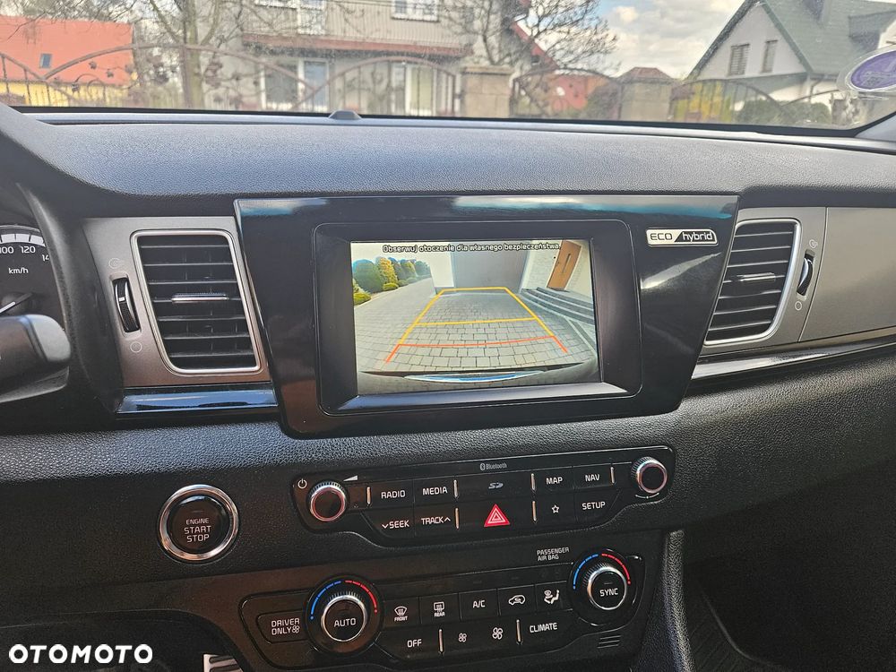 Kia Niro 1.6 GDI Hybrid M - 20