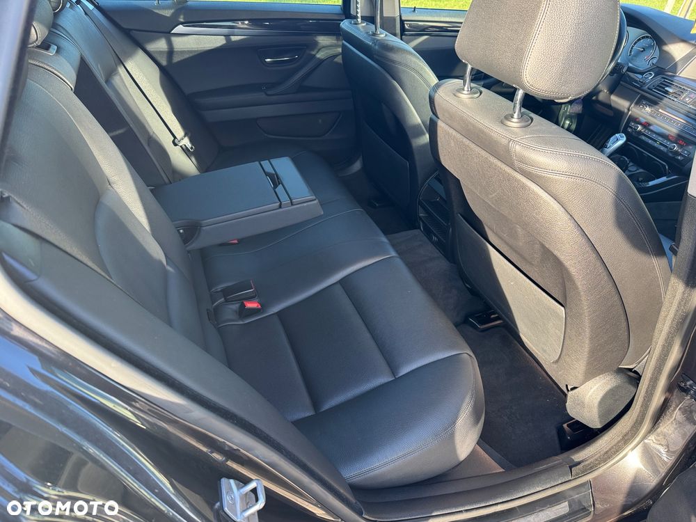 BMW Seria 5 520d xDrive Luxury Line - 27