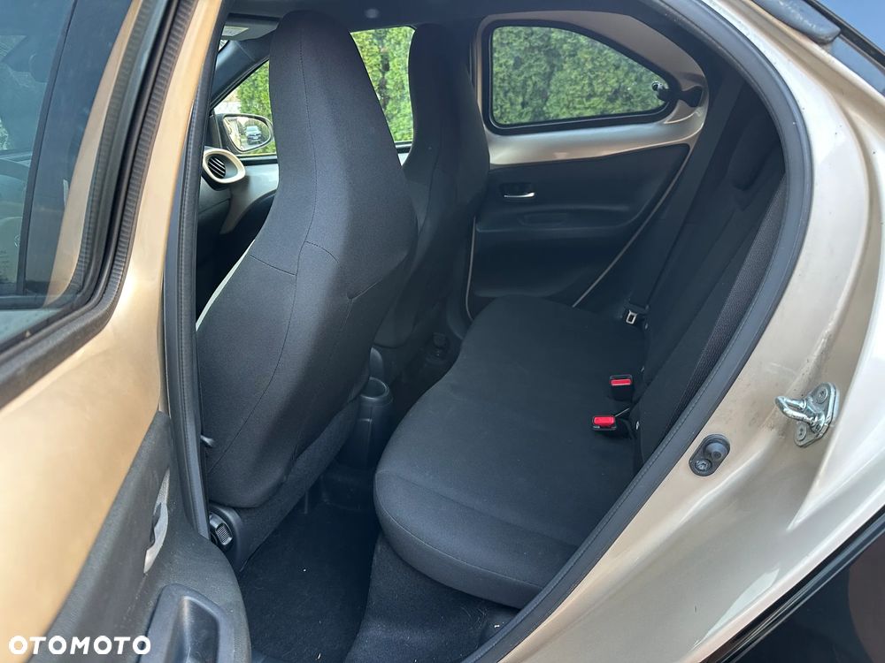 Toyota Aygo X x-shift x-play - 9