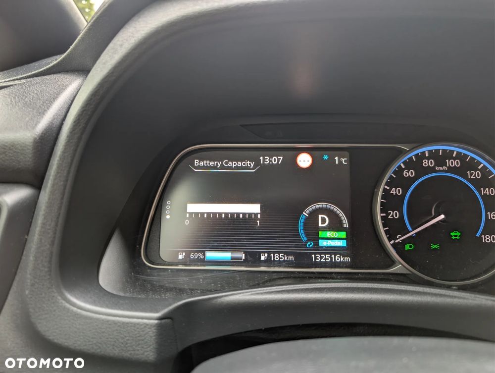Nissan Leaf 40kWh Acenta - 10
