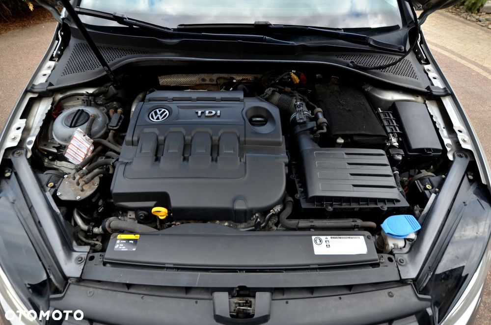 Volkswagen Golf Variant 1.6 TDI DPF BlueMotion Technology Comfortline - 8