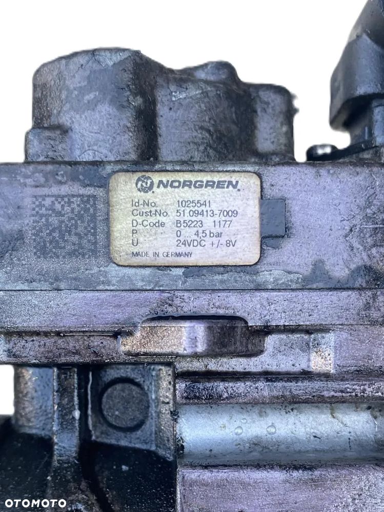 PRZEPUSTNICA  MAN TGX EURO 6 D3876 LF 01 - 4