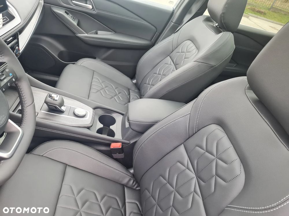 Nissan Qashqai 1.3 DIG-T MHEV 4x4 Tekna Xtronic - 8