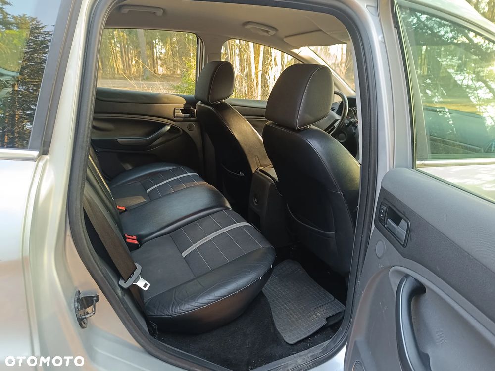 Ford Kuga 2.0 TDCi 4x4 Trend - 25