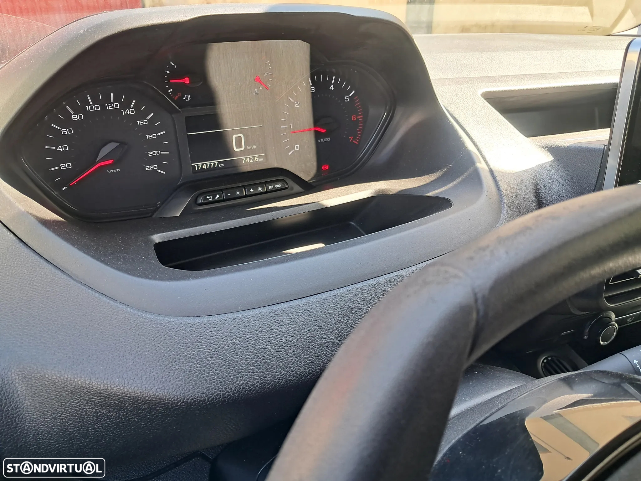 Peugeot Partner 1.6 hdi versão Asphalt - 5