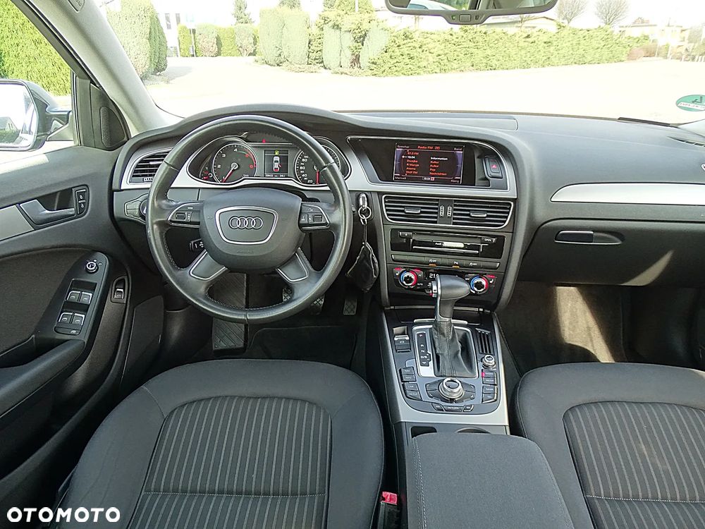 Audi A4 Limousine - 31