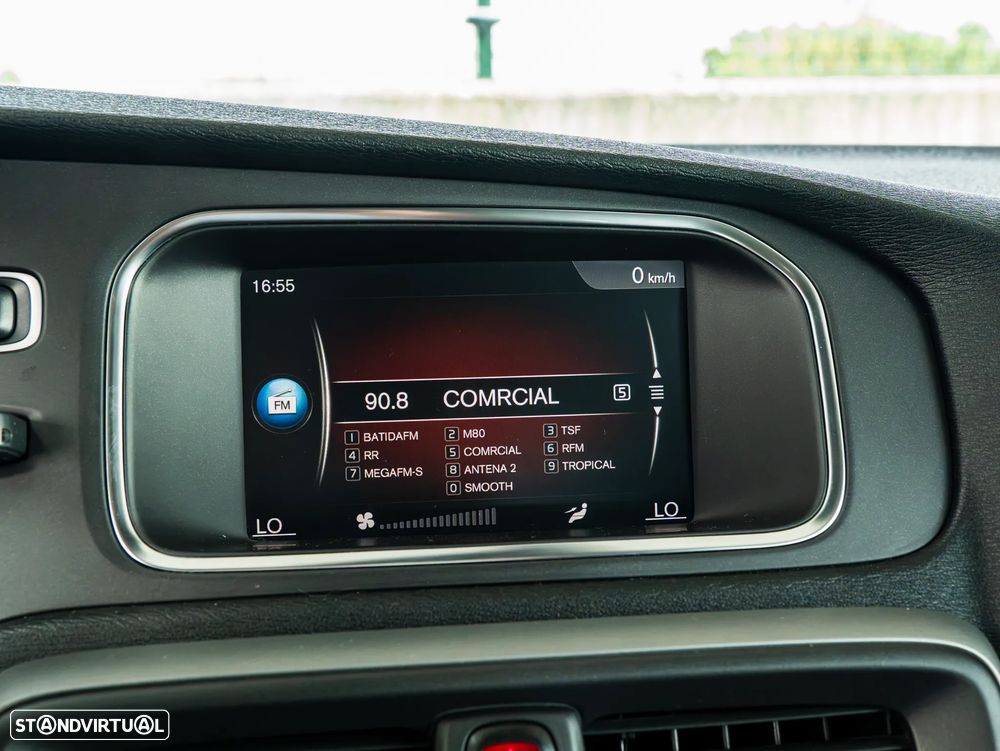 Volvo V40 2.0 D2 Momentum - 29