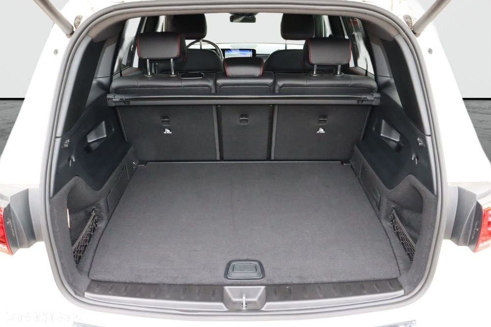 Mercedes-Benz GLB - 18