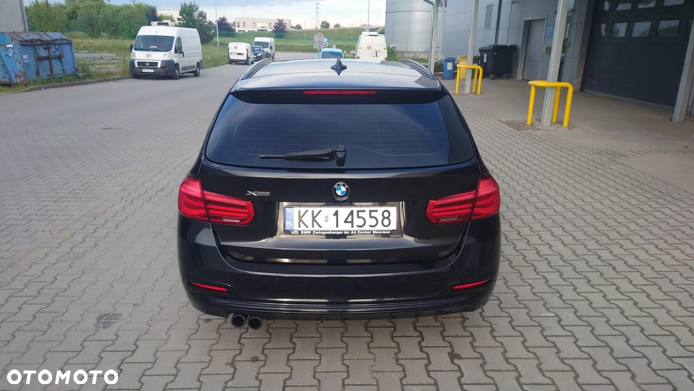BMW Seria 3 330d Sport Line - 17