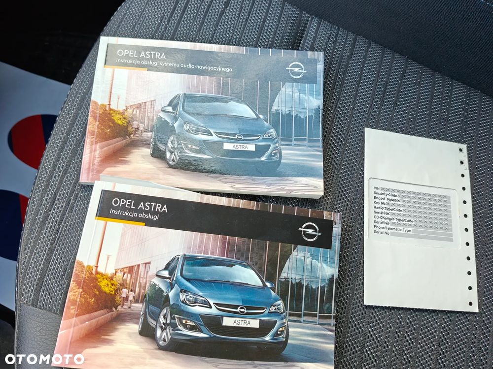 Opel Astra 1.6 Cosmo - 25