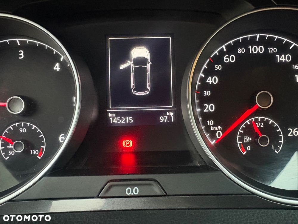 Volkswagen Golf 1.6 TDI BMT Comfortline - 19