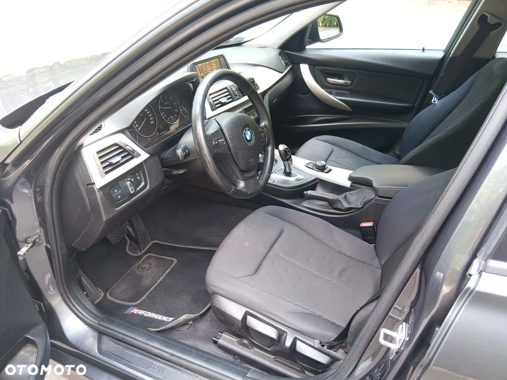BMW Seria 3 318d - 9