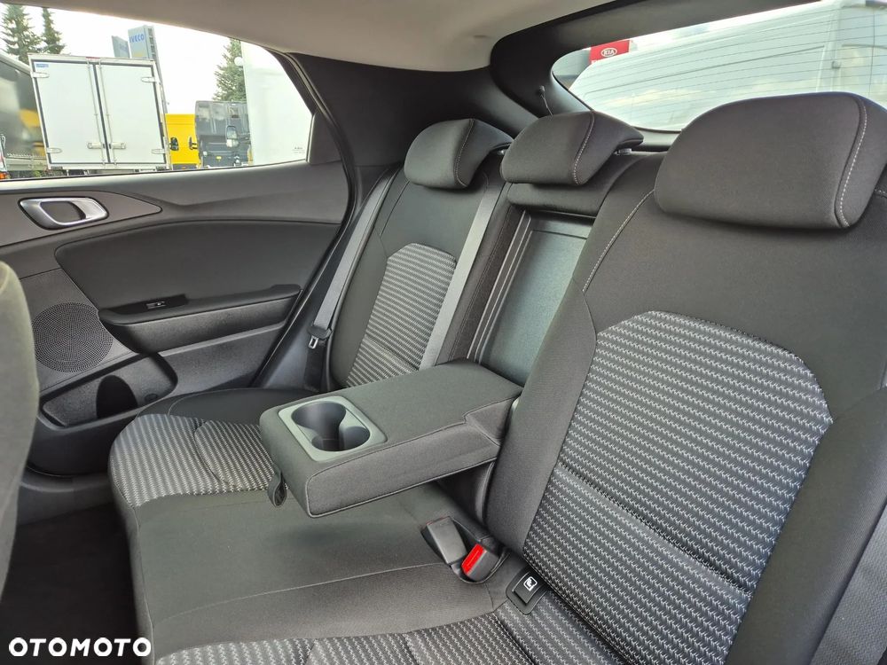 Kia XCeed 1.6 T-GDI M DCT - 16