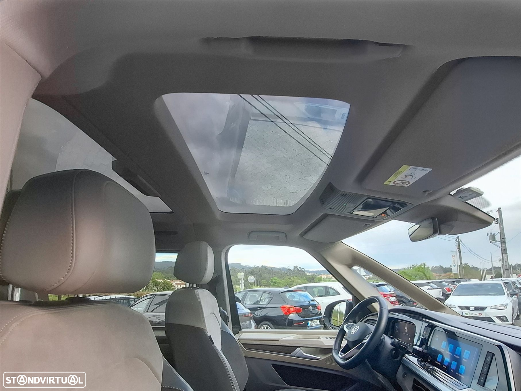 VW Multivan 2.0 TDI Style Longa DSG - 23