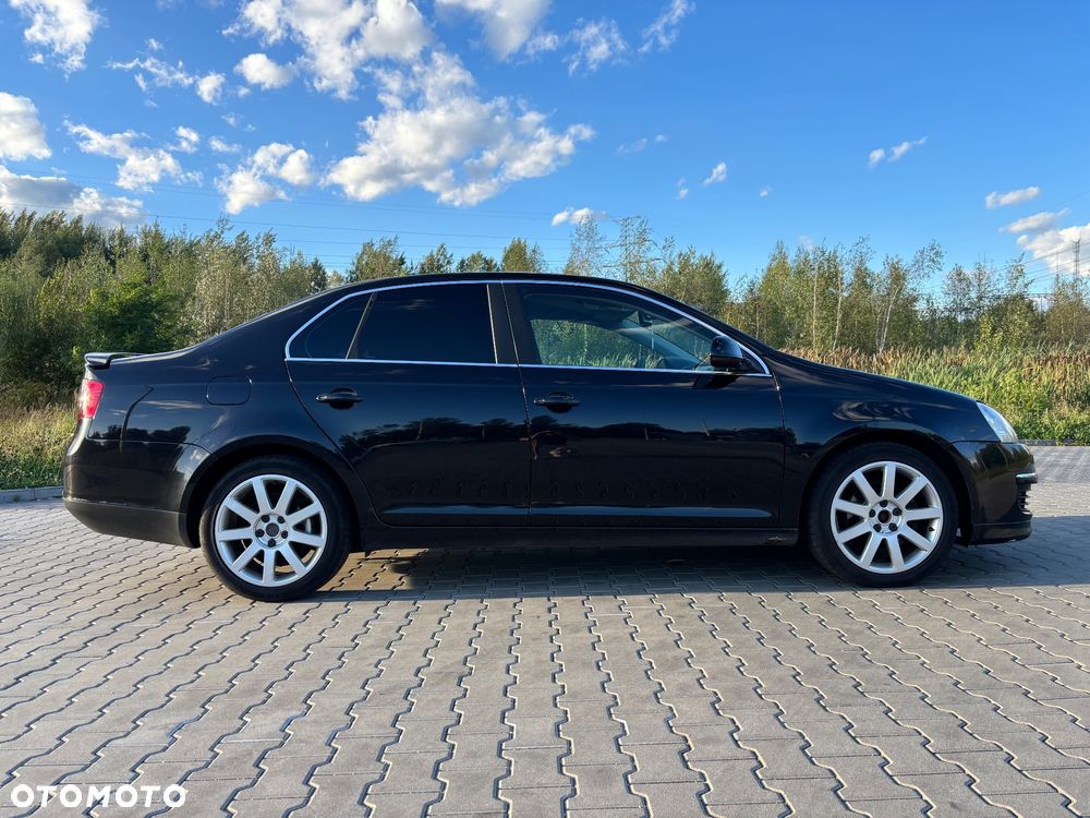 Volkswagen Jetta 1.9 TDI Comfortline - 8