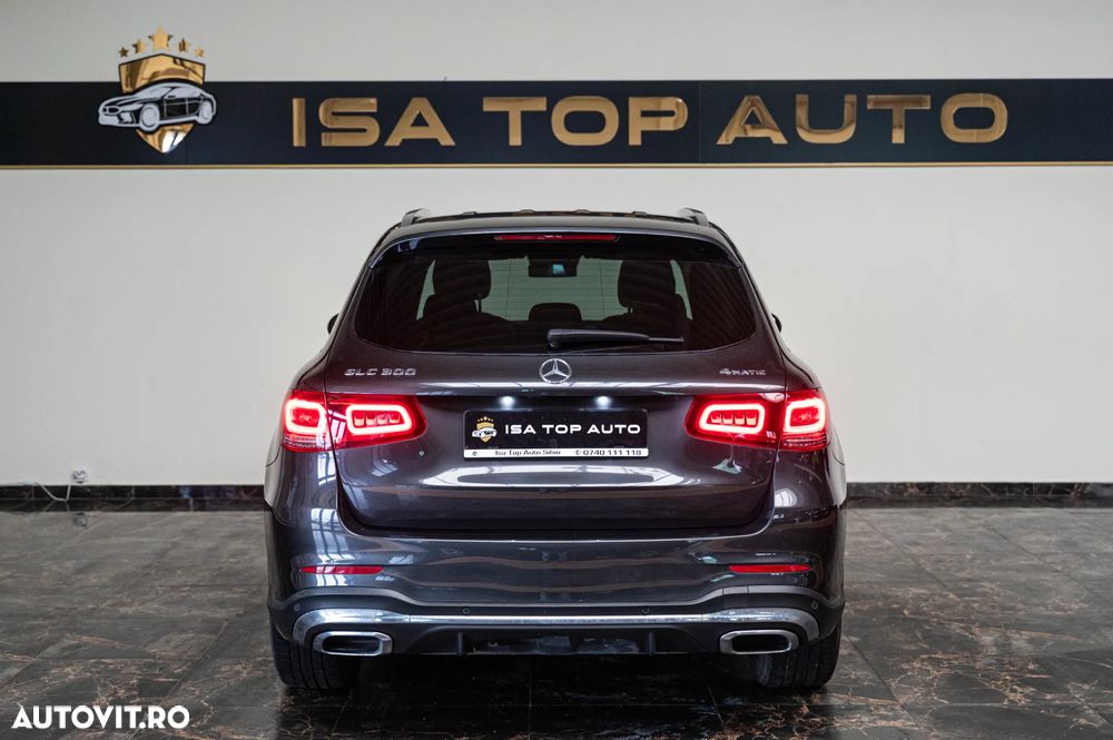 Mercedes-Benz GLC 300 4MATIC 9G-TRONIC AMG Line - 32