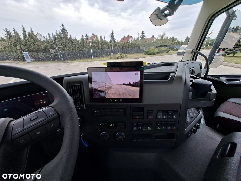 Volvo FM 430 6x2 (kabina dzienna) + HYVA 20 T - 12