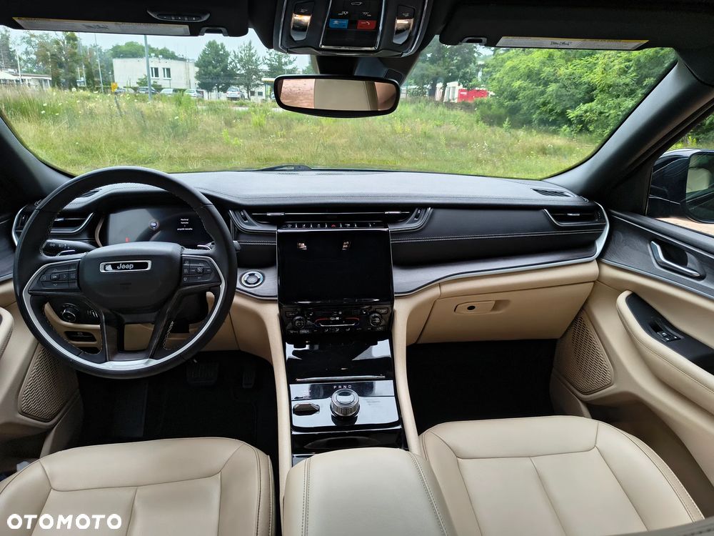 Jeep Grand Cherokee - 9